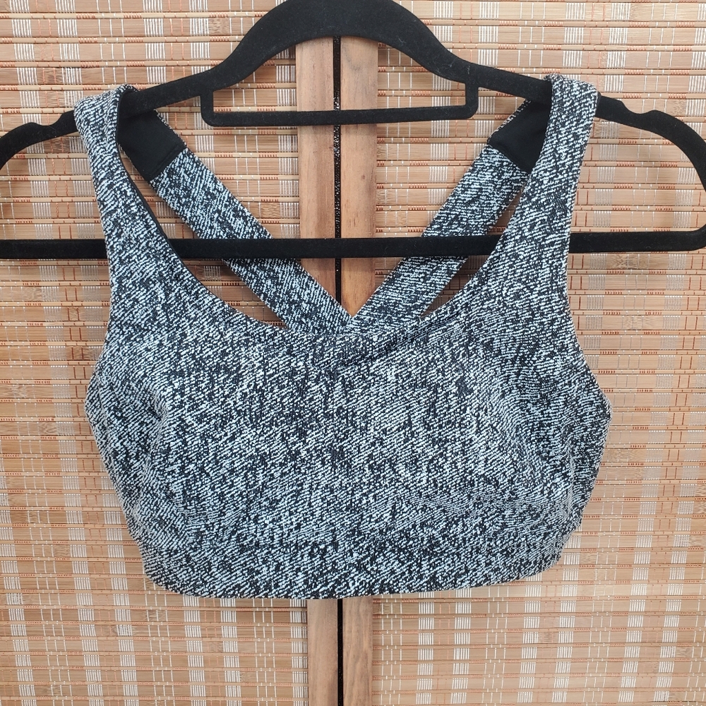 ◇ Lululemon Run On Bra Irregular Denim Twill Black and White Size 8